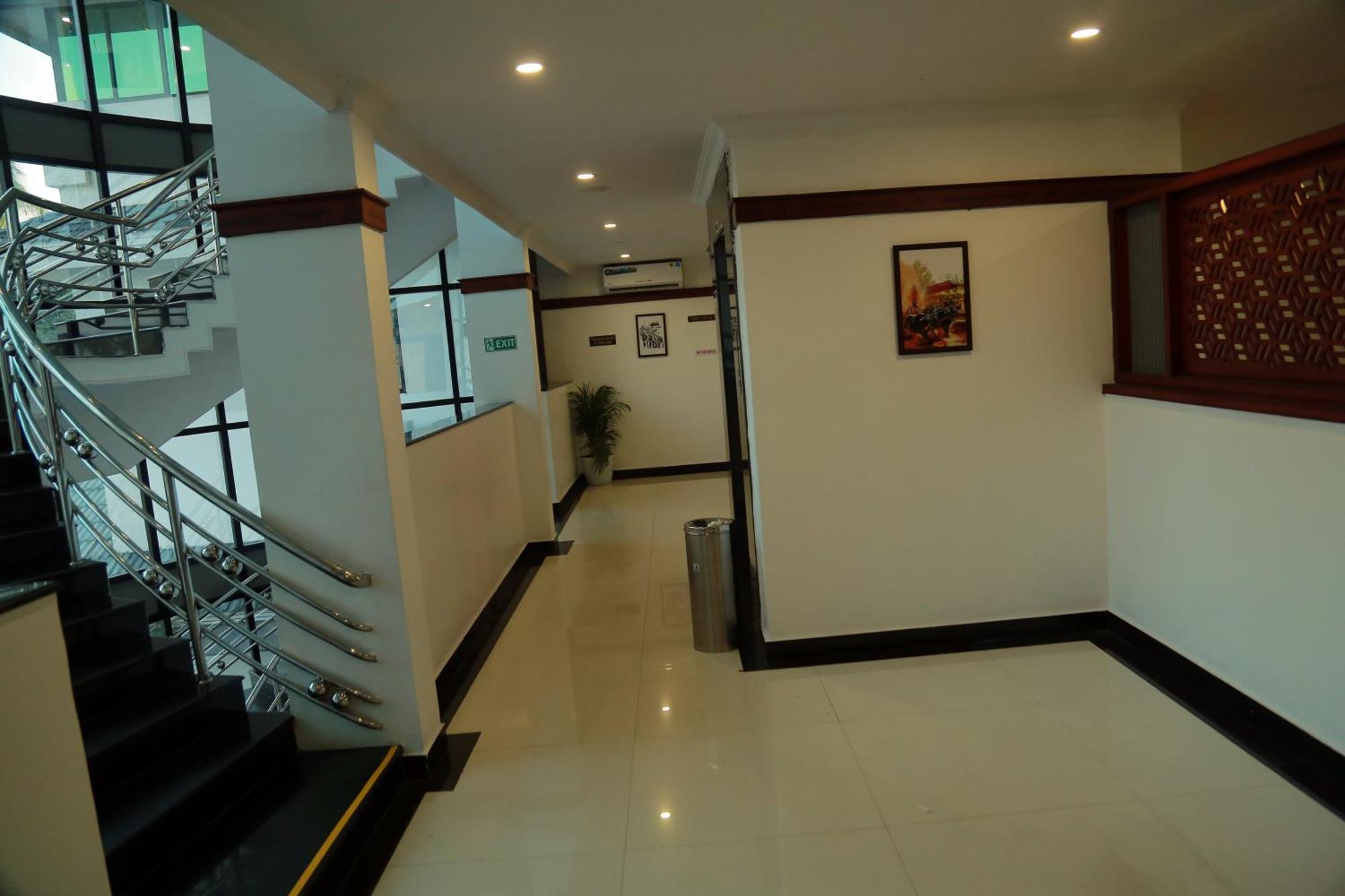 Hotel Savera Park Thrissur Exterior foto