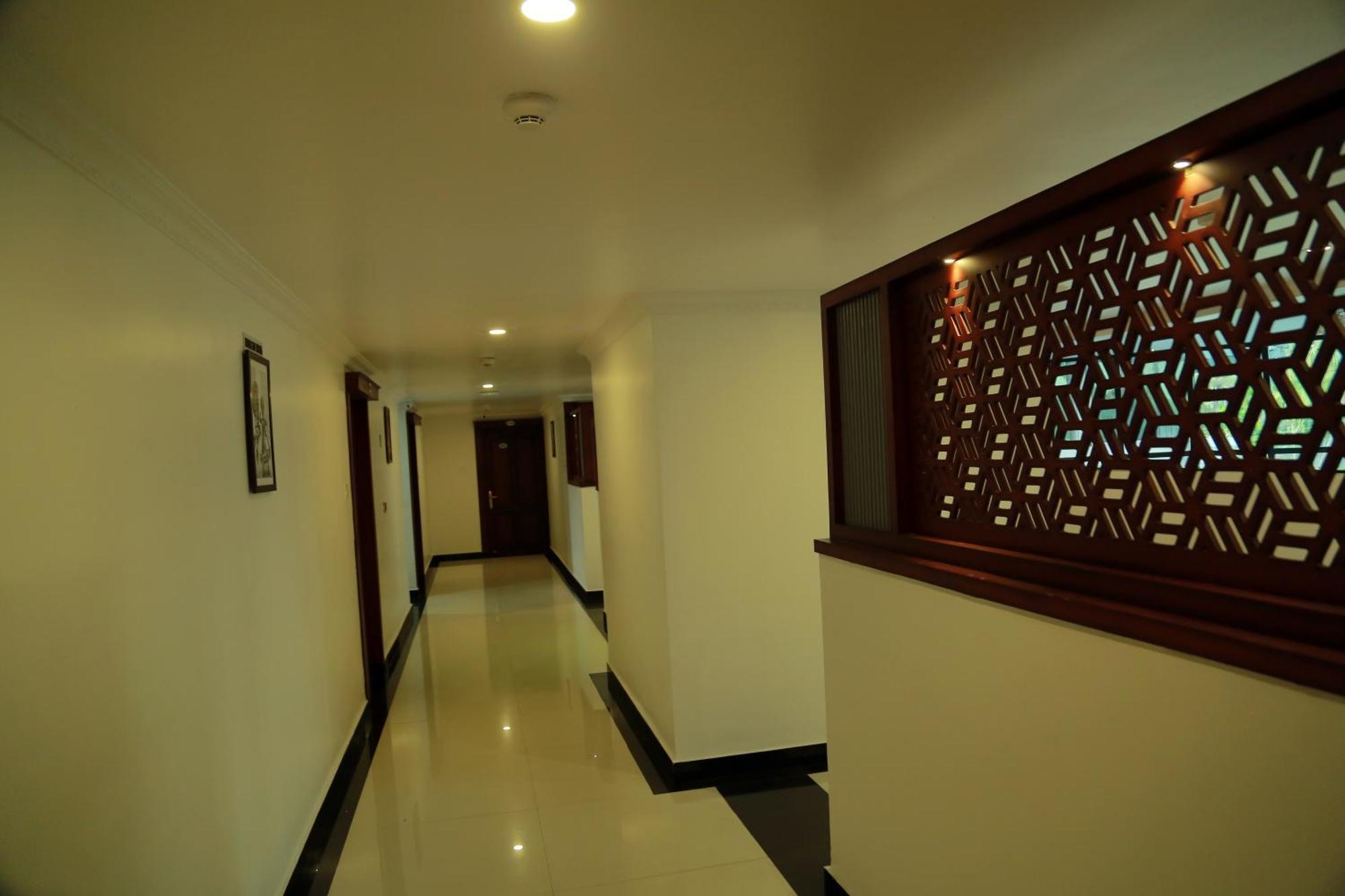 Hotel Savera Park Thrissur Exterior foto
