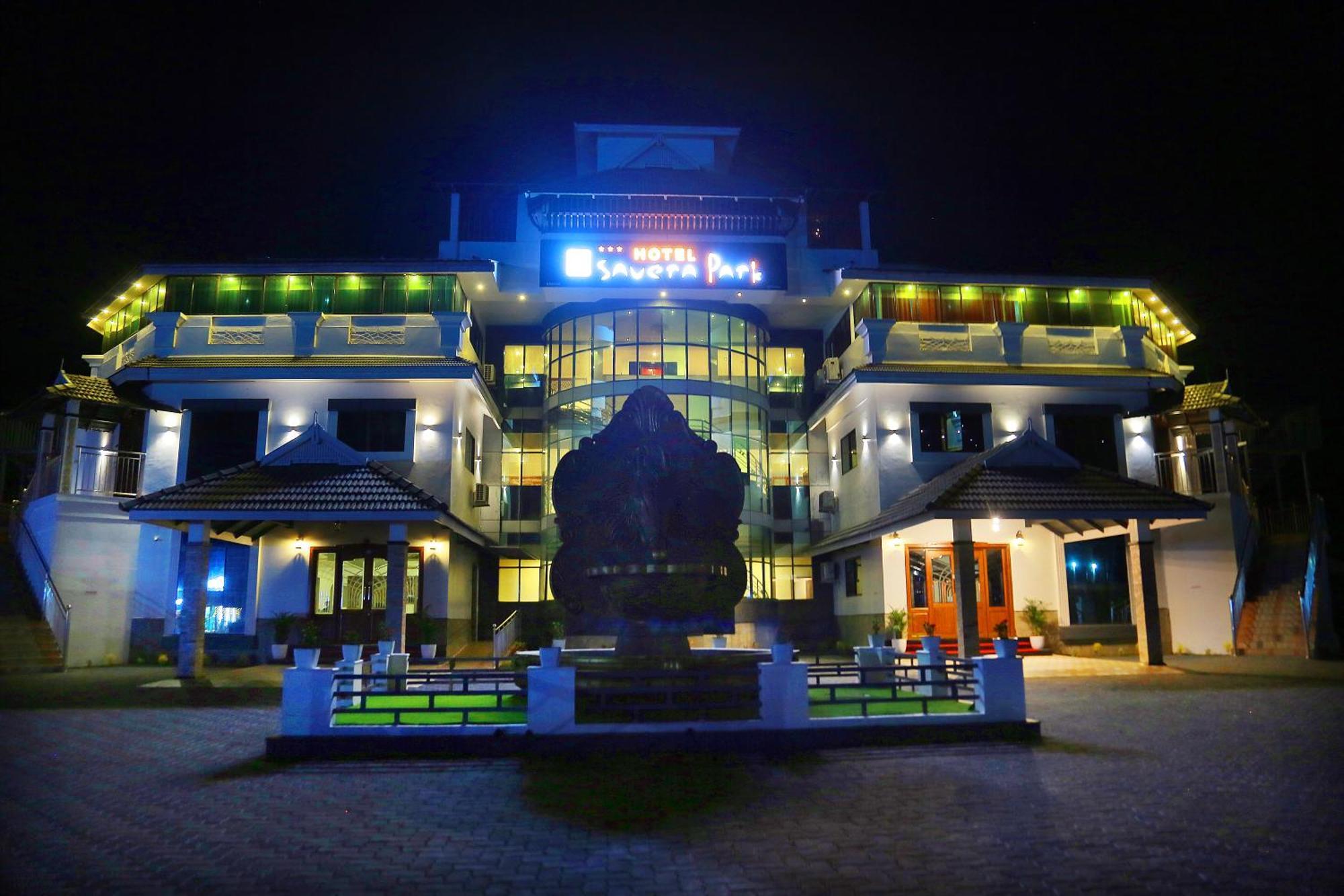 Hotel Savera Park Thrissur Exterior foto